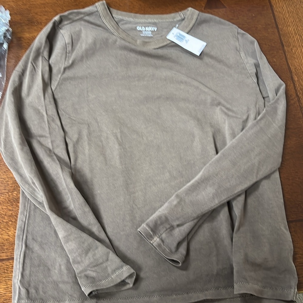 2 Old navy long sleeve tshirts